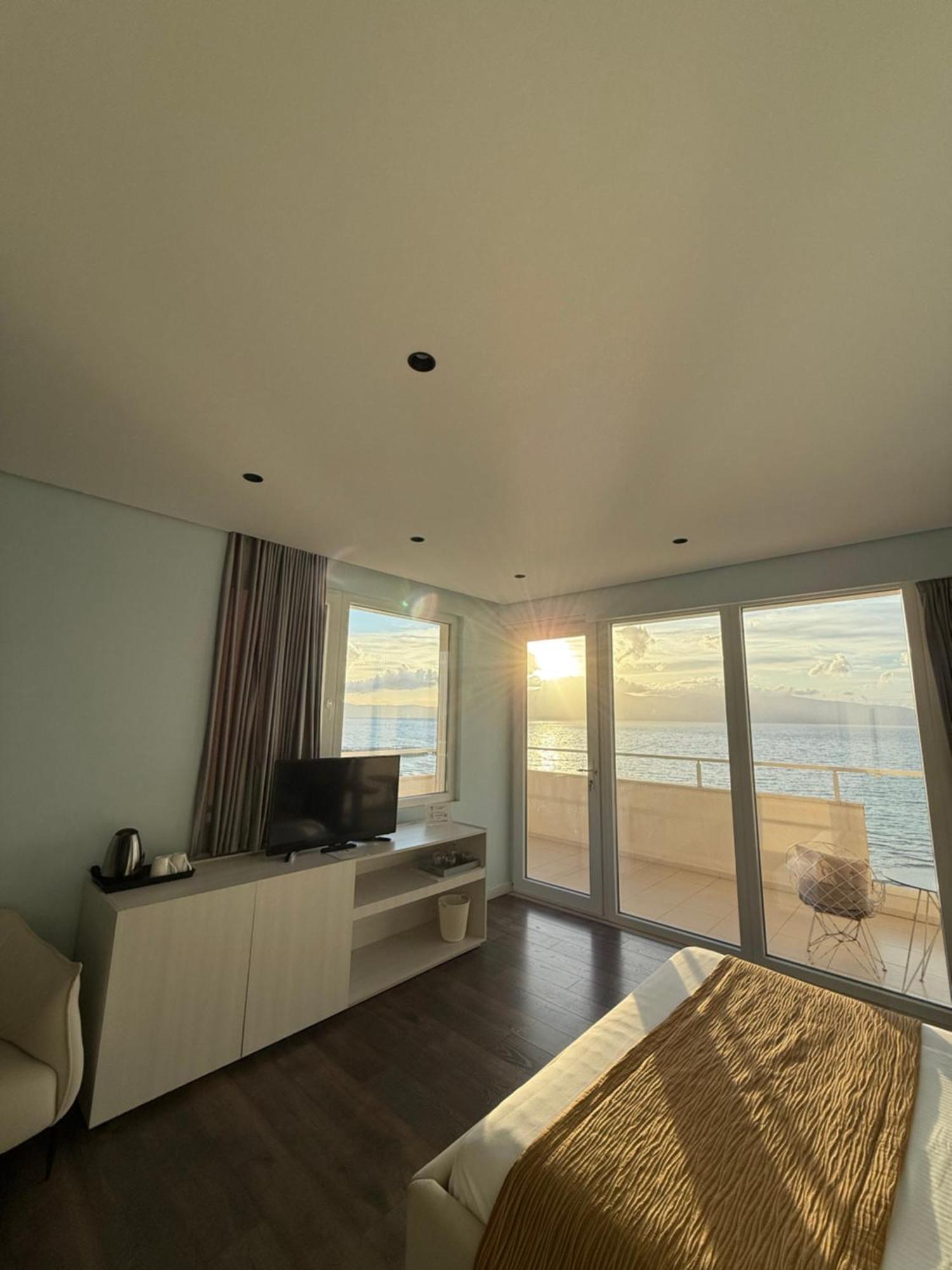 Maxi Room Vlorë Eksteriør bilde