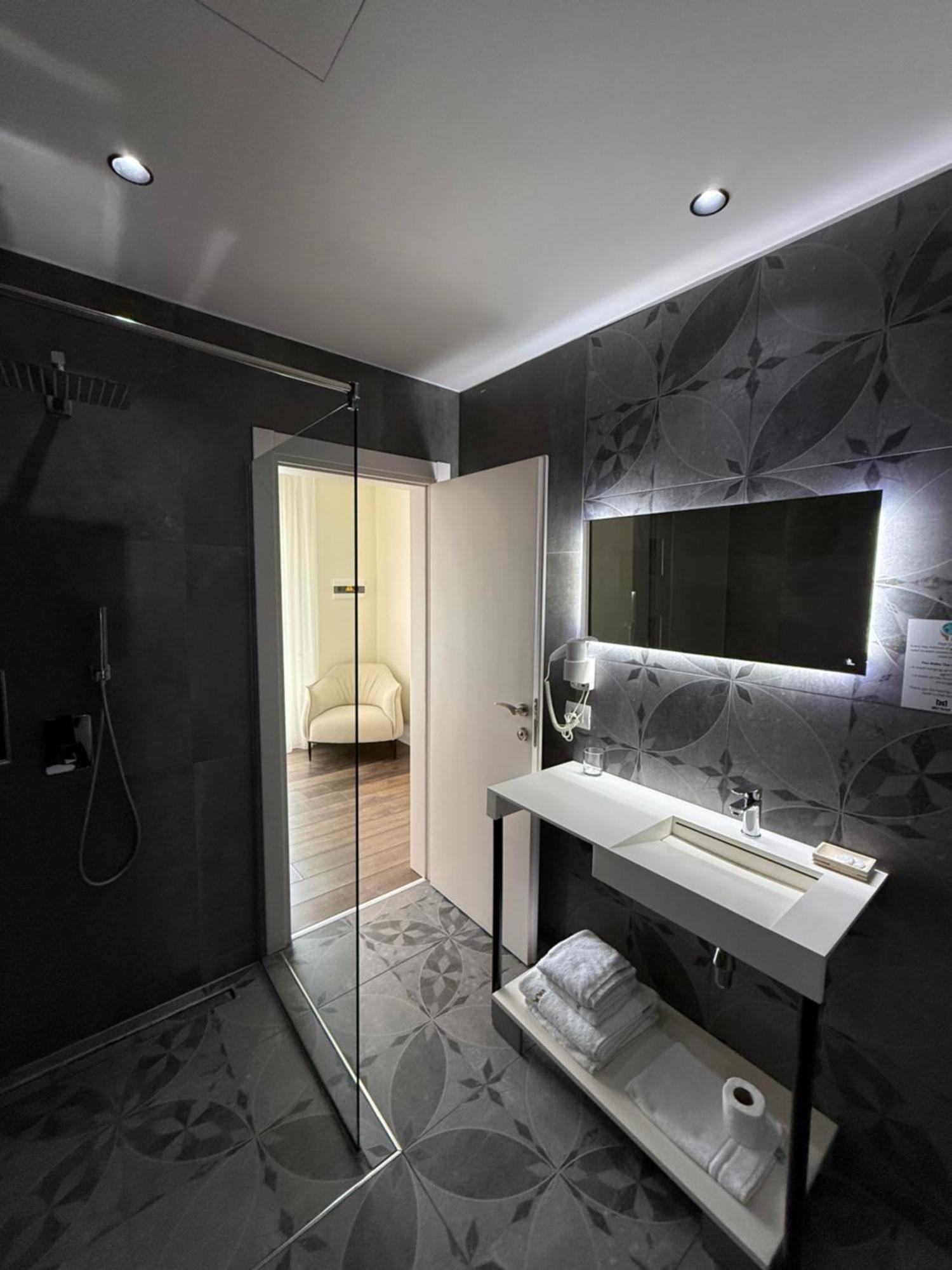 Maxi Room Vlorë Eksteriør bilde